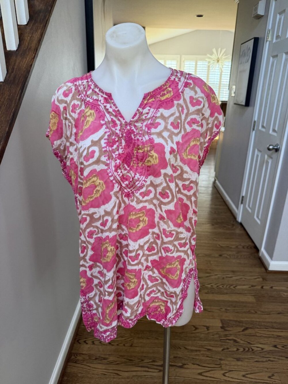 Roller Rabbit Size Large Tunic